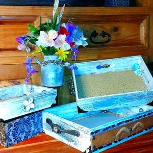 3-Antique replica crates